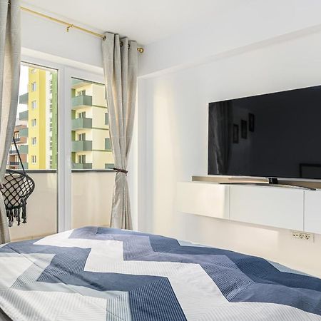 Cozy Apartment With View Brasov Sign Exterior photo