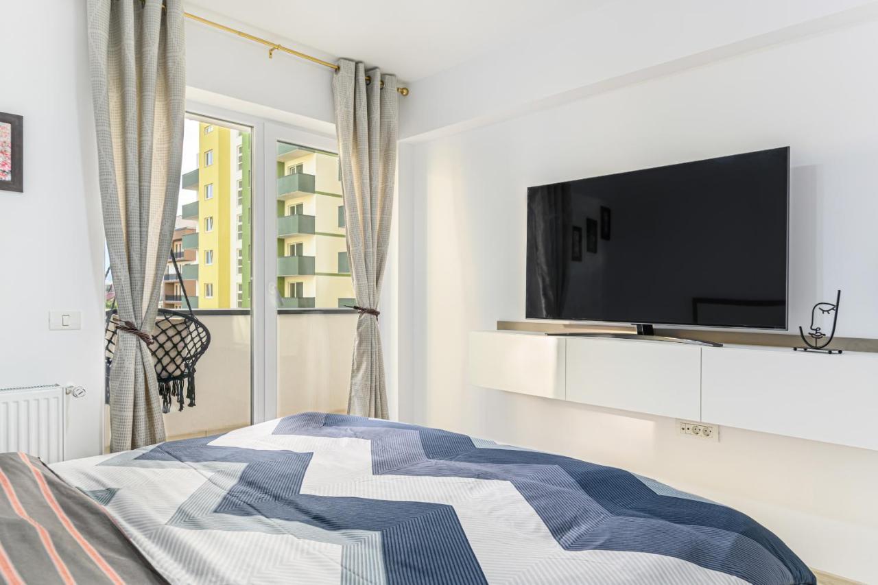 Cozy Apartment With View Brasov Sign Exterior photo