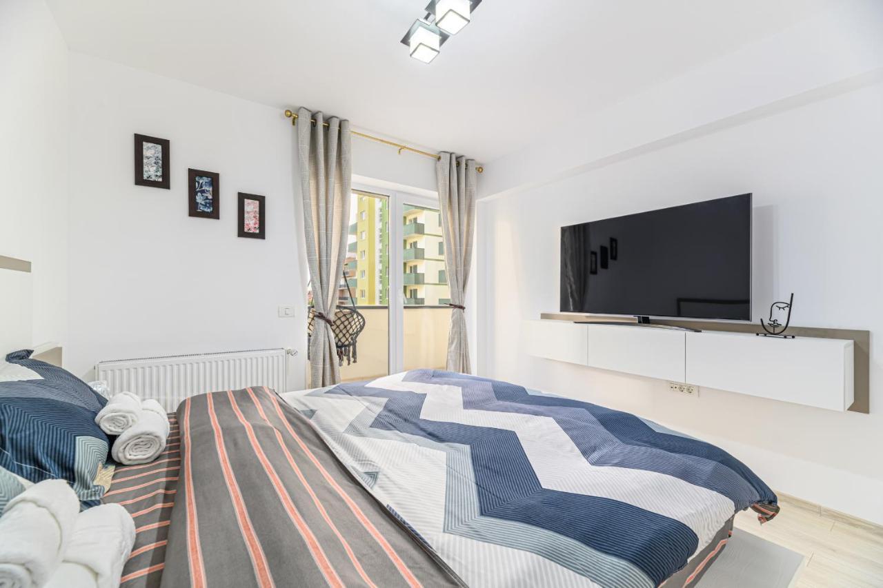 Cozy Apartment With View Brasov Sign Exterior photo